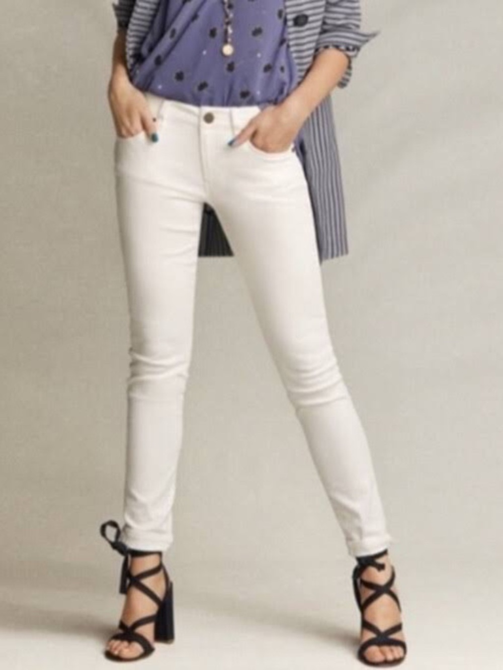Cabi Stretchy White Slimmie Jeans Style 5088